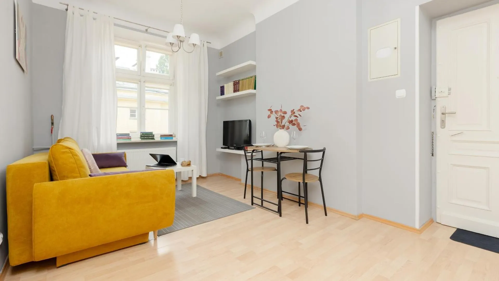 Sunny Studio Lwowska Street Metro By Noclegi Renters Warszawa 0*,