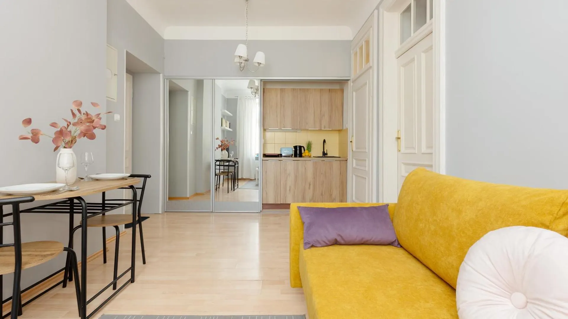 Apartament Sunny Studio Lwowska Street Metro By Noclegi Renters Warszawa